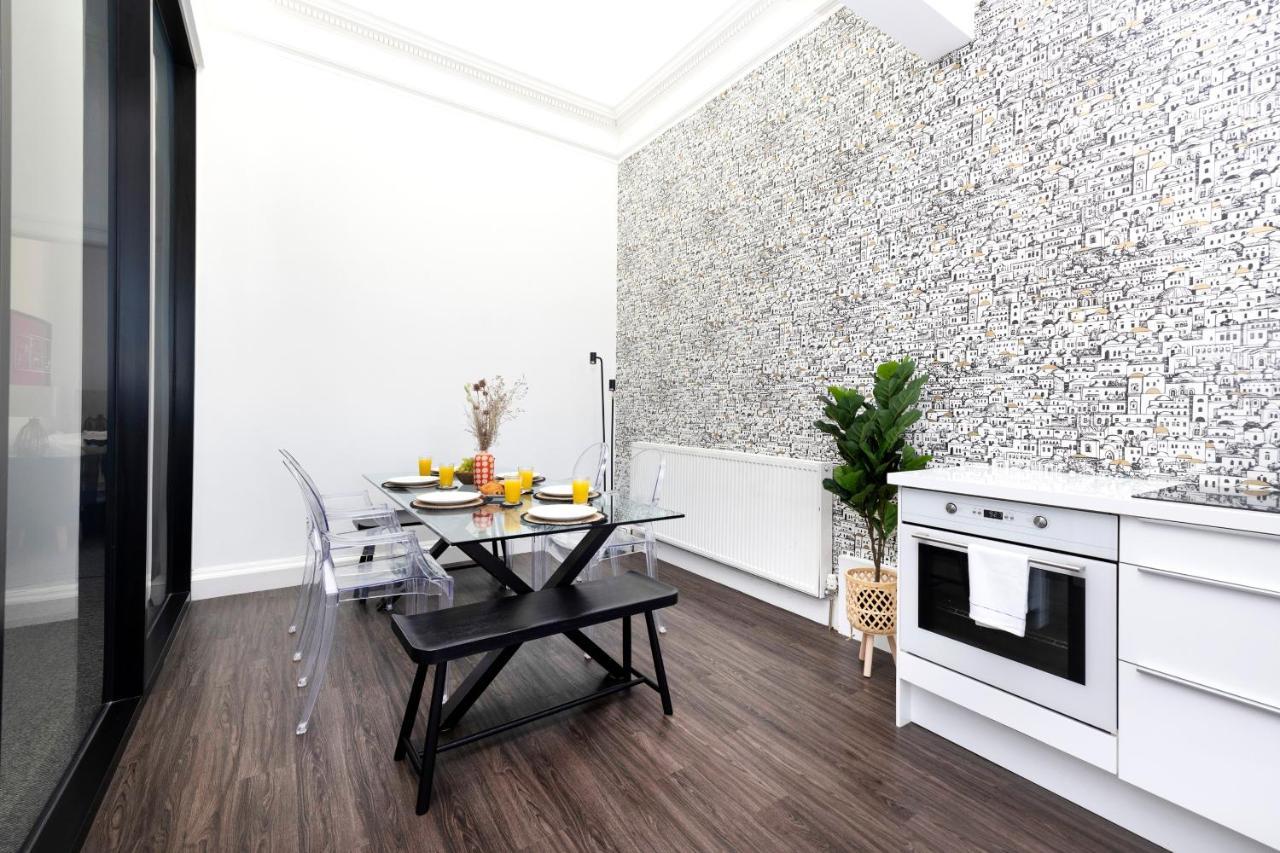 Joivy Delightful Flat With Parking Apartment Edinburgh Bagian luar foto