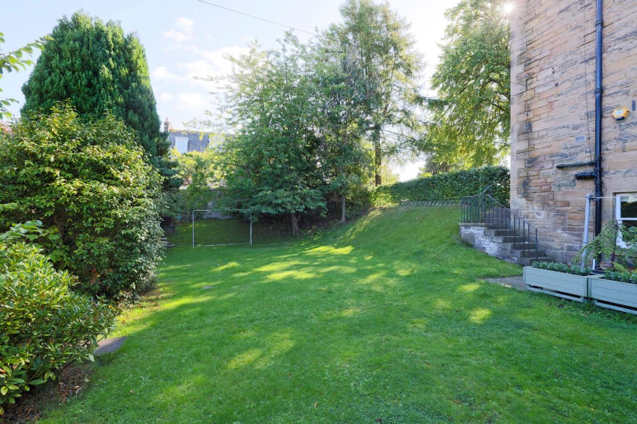 Joivy Delightful Flat With Parking Apartment Edinburgh Bagian luar foto